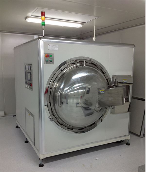 高壓脫泡機(jī).jpg 高壓脫泡機(jī).jpg