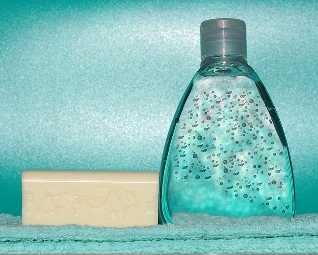 膠水氣泡